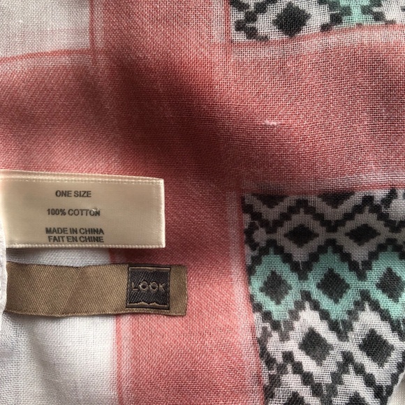 Look Cotton Blanket Scarf - Picture 3 of 4